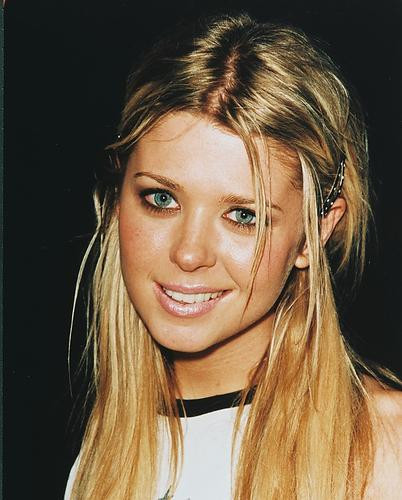 This is an image of 243085 Tara Reid Photograph & Poster