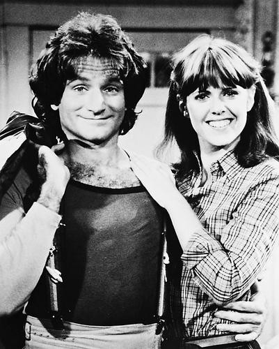 This is an image of 170749 Mork and Mindy Photograph & Poster