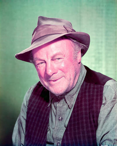 This is an image of 258561 Edmund Gwenn Photograph & Poster