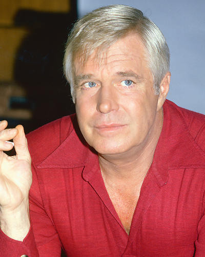 This is an image of 261320 George Peppard Photograph & Poster
