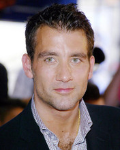 This is an image of 261582 Clive Owen Photograph & Poster