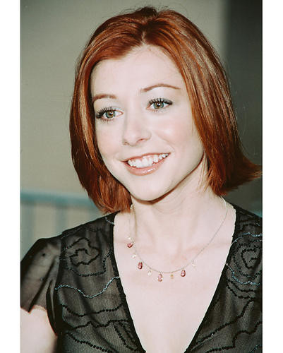 This is an image of 251620 Alyson Hannigan Photograph & Poster