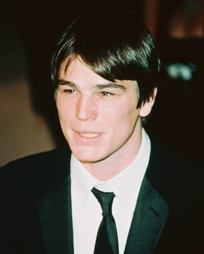 This is an image of 251978 Josh Hartnett Photograph & Poster