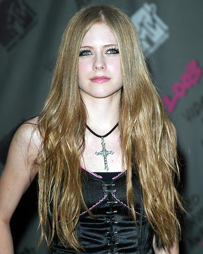 This is an image of 257944 Avril Lavigne Photograph & Poster