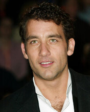 This is an image of 262362 Clive Owen Photograph & Poster