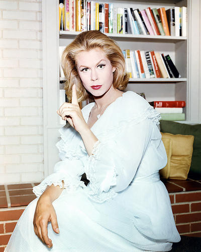 This is an image of 264076 Elizabeth Montgomery Photograph & Poster