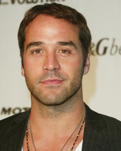 This is an image of 264410 Jeremy Piven Photograph & Poster
