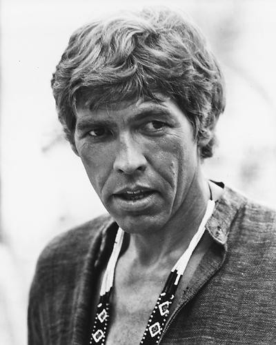 This is an image of 186816 James Coburn Photograph & Poster