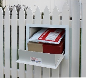 Picket fence letterbox powder coat and stainless steel.jpg