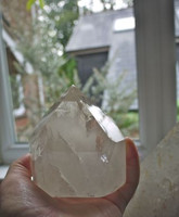 Clear quartz polished point (1442329094)