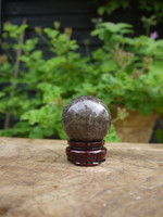 Garnet sphere (111135)