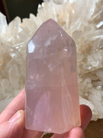 AA grade Rose quartz point (116030)