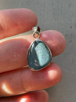 Opal set in silver (118482)