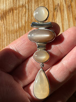 Moonstone set in silver (119602)