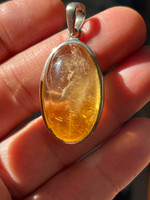 Citrine set in silver (1112236)