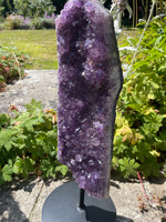 Amethyst on stand (1114341)