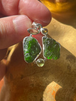 Peridots set in silver (1114582)