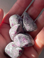 Ruby in Rhyolite tumbles (1114633)