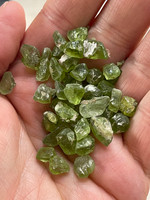 Peridot pieces (1114783)