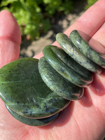 Jade palmstones (1114895)
