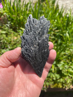 Black Kyanite (1114909)