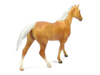 Breyer Horses Thoroughbred/Quarter Horse Cross Classic 1:12 Scale 932