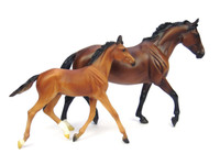 Breyer Horses GG Valentine & Heartbreaker Champion Hunter Mare and Her Foal Traditional 1:9 Scale 1474