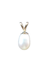 9ct Gold & 9mm Pearl Pendant