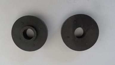 New CJ Jeep, Jeep Scrambler, and Jeep YJ replacement radiator grill bushing kit.  Kit includes 1 upper and 1 lower OEM style rubber bushing.

Fits:

Jeep CJ (1979-1986).
Jeep Wrangler (YJ) (1987-1995) with hardtop.
Jeep Scrambler