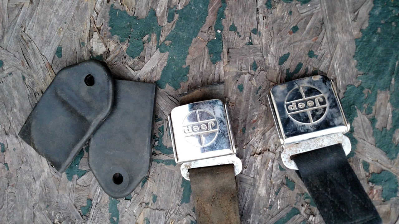 seat belt buckles steel pair Jeepster Guru