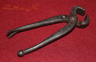 British Revolutionary War iron Pincers with broad arrow