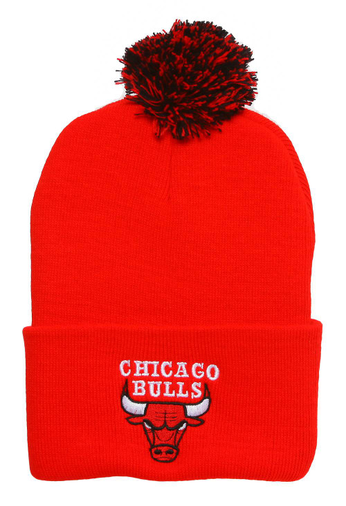 Chicago Bulls Red Cuffed Beanie w/ Pom + Lanyard