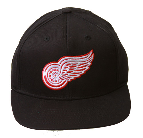 Detroit Red Wings Adjustable Hat, Black + Includes GT Sweat Wristband