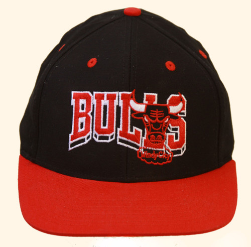Chicago Bulls NBA Windy City Wave  Adjustable Hat, Black and Red + GT Wristband