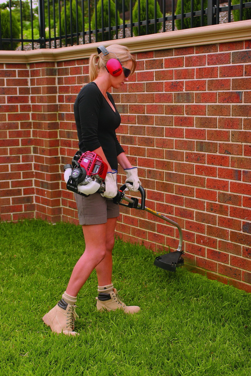 HONDA BENT SHAFT GRASS TRIMMING