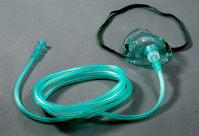 Amsure Adult Oxygen Masks Medium Concentration AS74010 Case