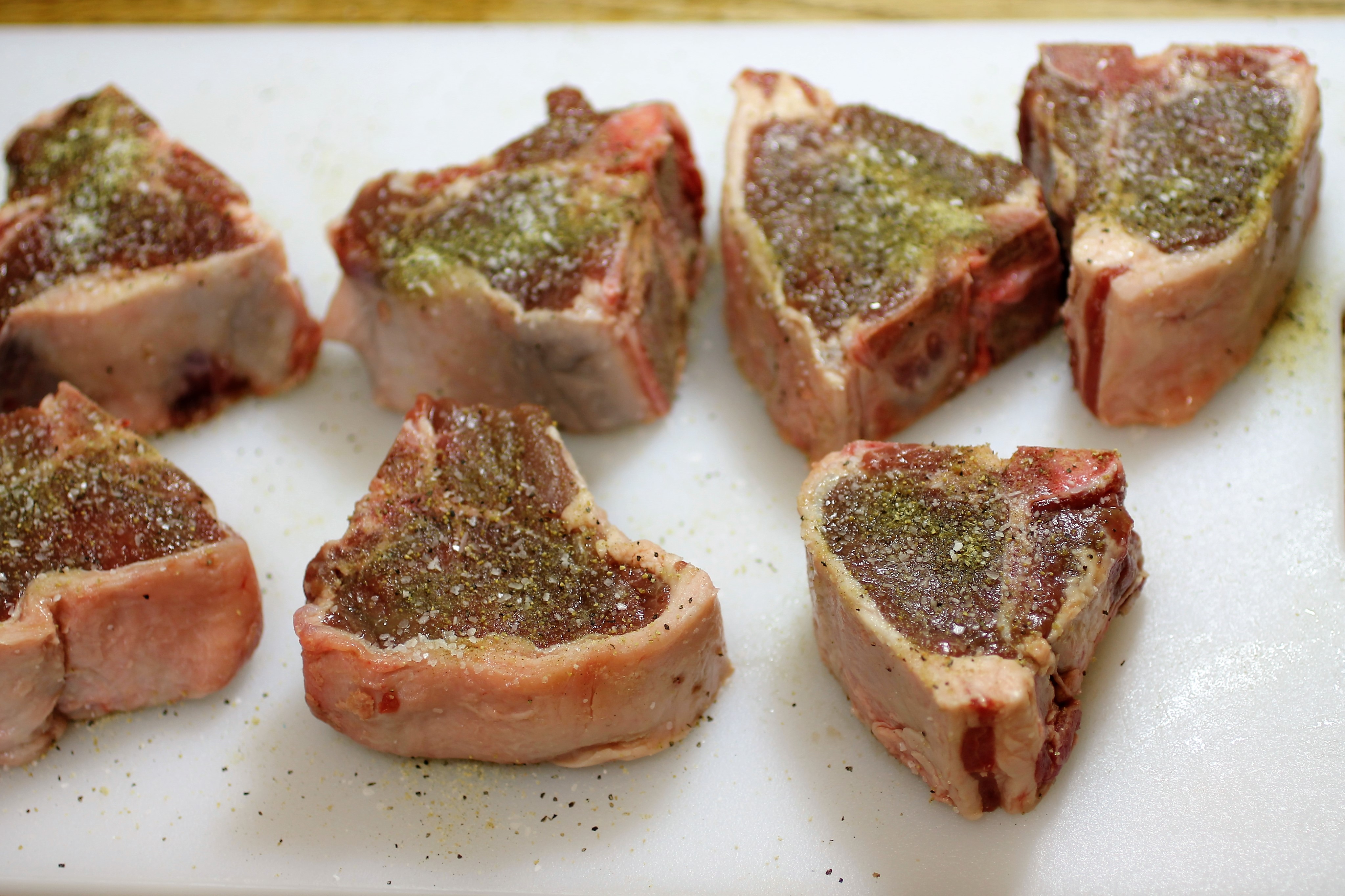 Michael Pendley S Pk Grilled Lamb Chops With Red Currant Jelly