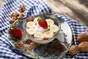 Strawberries & Banana's w/Cream