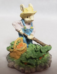 BUNNY FIGURINE MINI HOEING CARROT GARDEN 2"