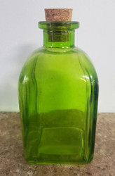 GLASS BOTTLE SQUARE GREEN 5"