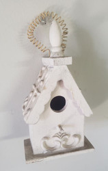 WHITE WOOD BIRDHOUSE ORN 6.25"