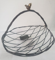 BASKET WIRE BIRD ON TOP MED 11"