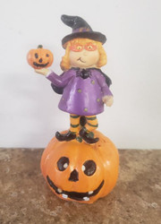 WITCH CABBAGE PATCH ON PUMPKIN FIGURINE 4.5"