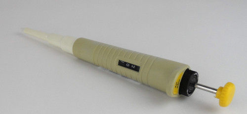 Used Nichiryo Oxford Benchmate 40-200 ul SIngle Channel Pipette