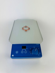 IKA MTS 2/4 Digital Microtiter Plate Shaker