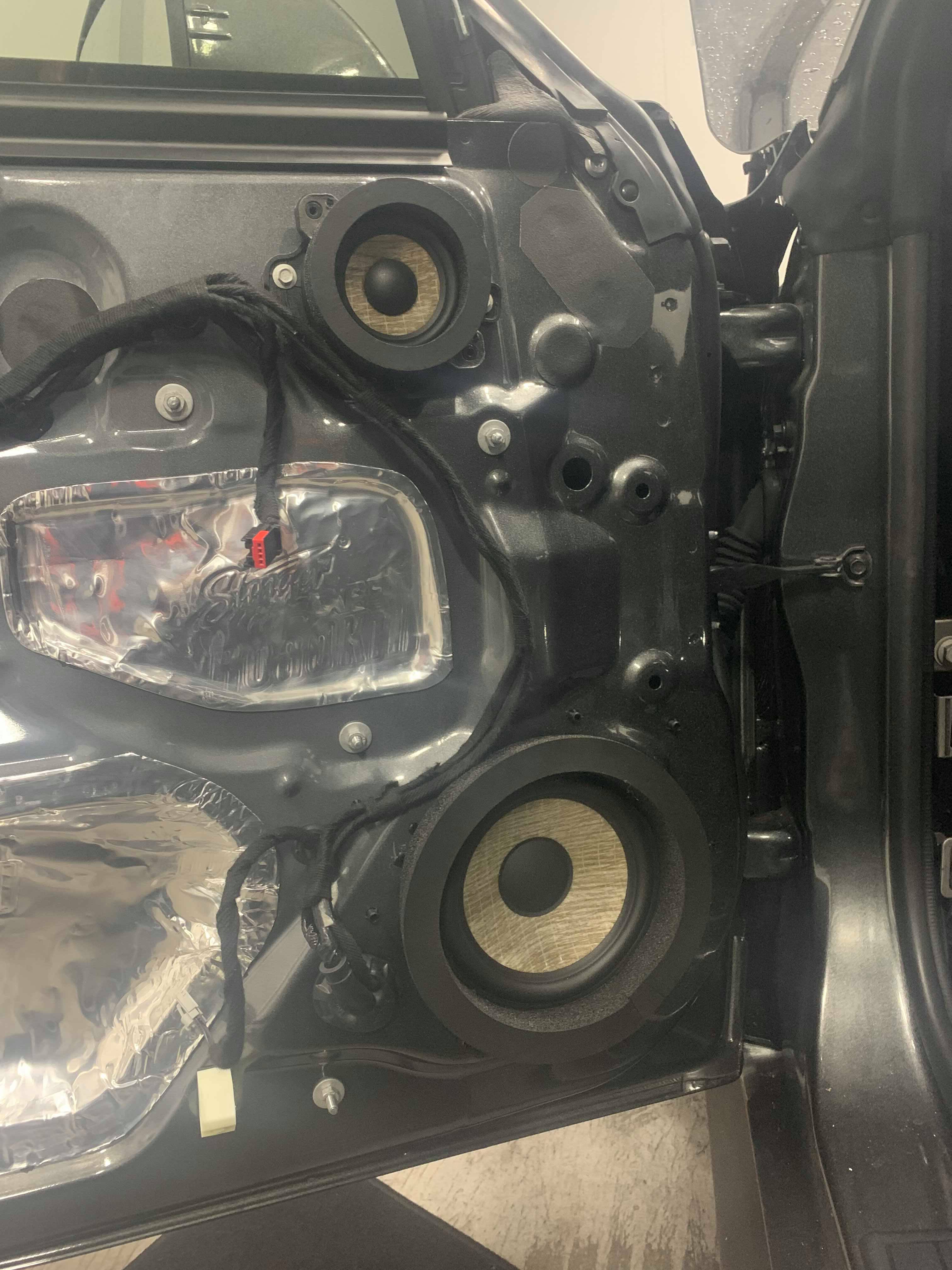 Mustang Engine Noise Through Speakers