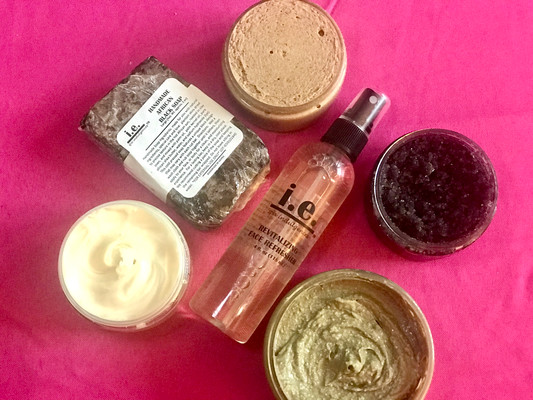 At-Home Facial Kit: This kit consists of 6 items.  Everything you need to give yourself an at-home facial.

AT-HOME FACIAL KIT:  We have put together everything you need to give yourself an at-home facial plus items you can use daily.

CLEANSING ORGANIC RAW AFRICAN BLACK SOAP (5 oz):  THIS PRODUCT IS NOT FORMULATED BY I.E. SPA INDULGENCES.  We will also include as our free gift, our small handmade charcoal soap
RESTORING FACIAL CLEANSER (4 oz):  
CLARIFYING FACE MASK (4 oz):  
STIMULATING LEMON & EUCALYPTUS SUGAR SCRUB: (5.5 oz): 
REVITALYZING FACE REFRESHER (4 oz);  
NOURISHING BODY BUTTER-NATURAL SCENT (4 oz):  

BONUS:  We will also include as our free gift, our small handmade charcoal soap