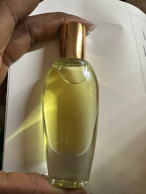 The 1 oz jar may vary by shape