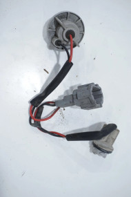 1998 - 2000 Nissan Frontier Driver Front Corner Lens Pigtail OEM