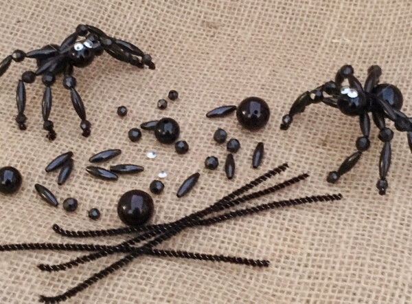 Details about   Midnight Magic Spider Mobile Kit Recollections New Halloween Beads Cutouts 149pc 